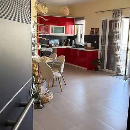 아파트 Beautiful And Comfortable By The Sea Corinth