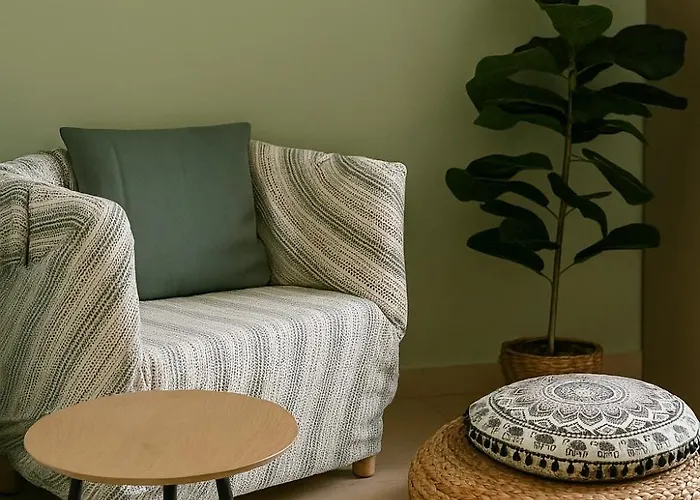 Beautiful And Comfortable By The Sea *