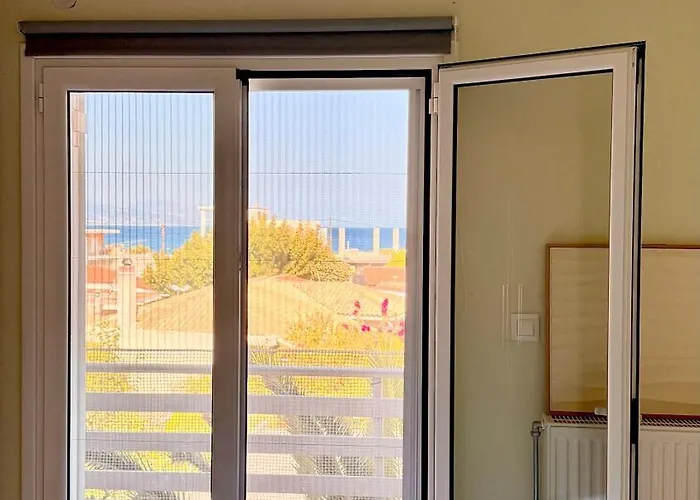 Beautiful And Comfortable By The Sea *